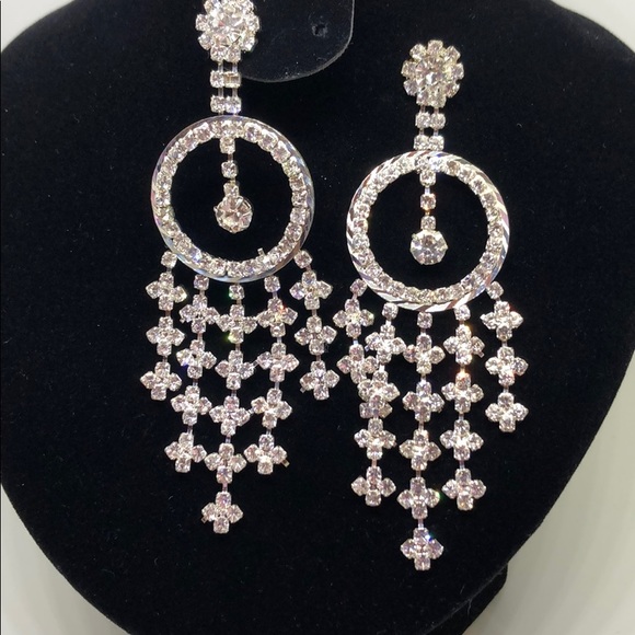 Gorgeous Earrings - Picture 2 of 4